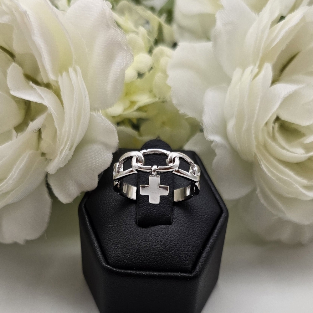 🥰 CHARMING CROSS RING - Picture 7 of 7